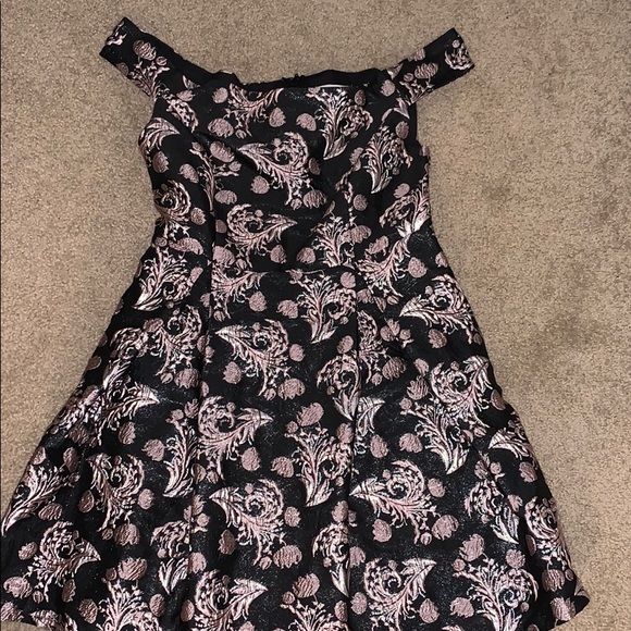 Dress - Picture 2 of 5